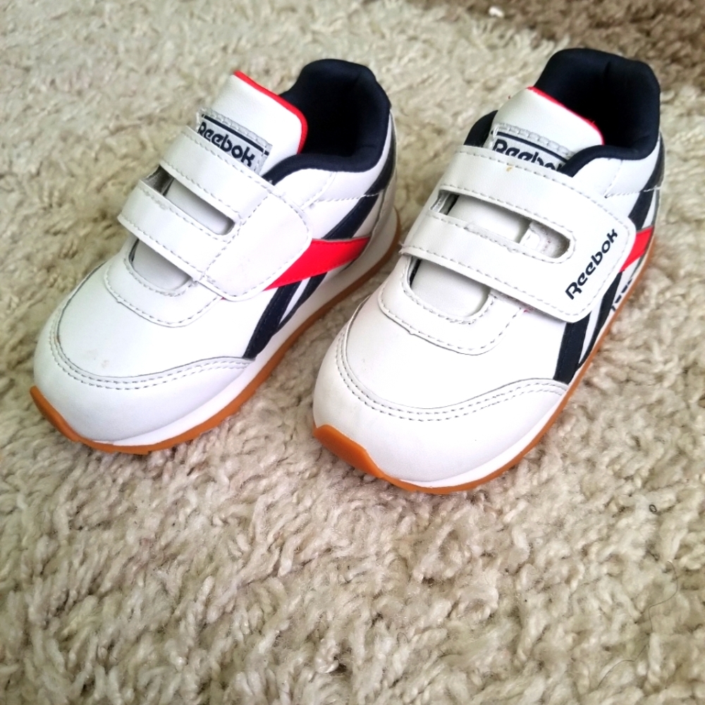 Reebok toddler sneakers. Size 6